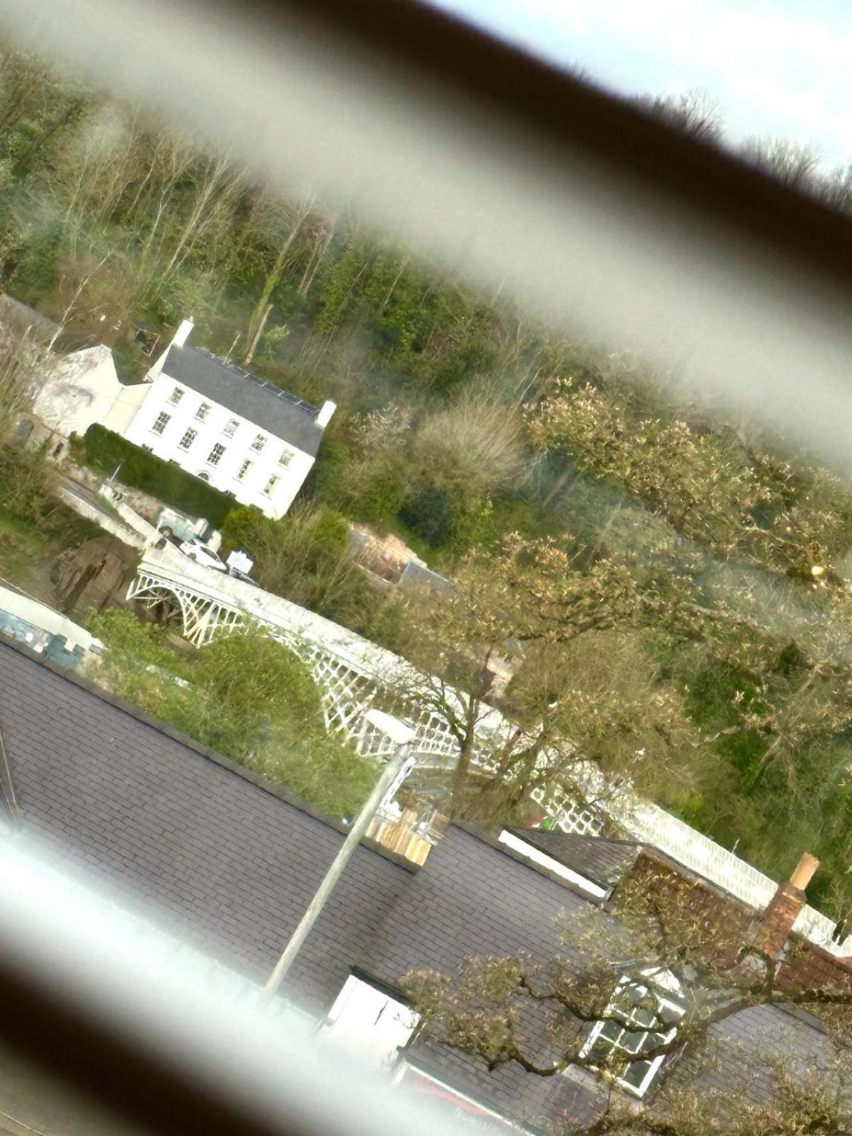 The Three Tuns Hotel Chepstow Exterior foto